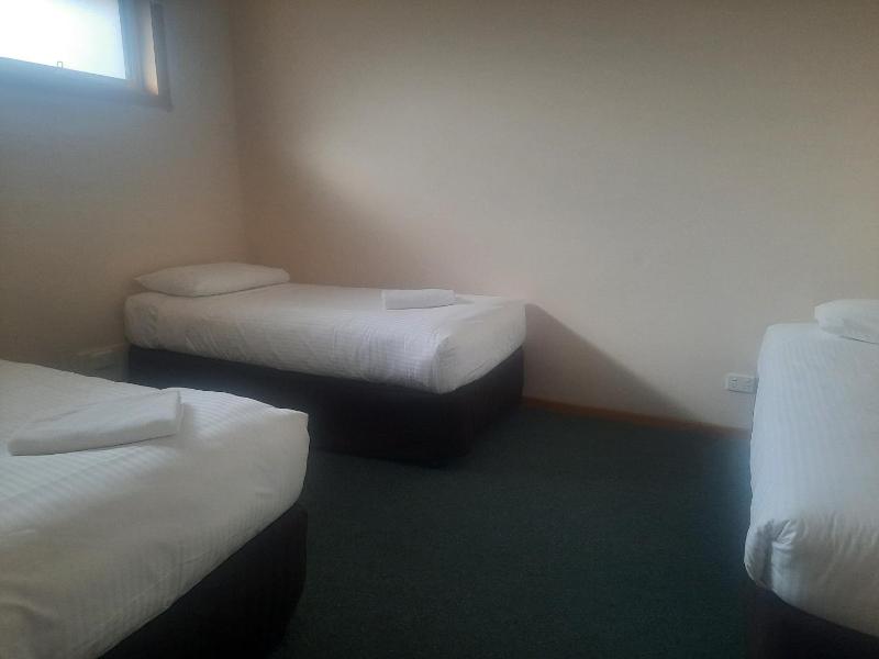 Arthur Phillip Motor Inn - image 28