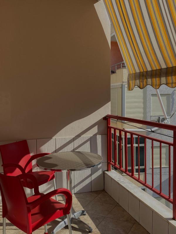 SolMar Apartment Shkëmbi Kavajës - image 1