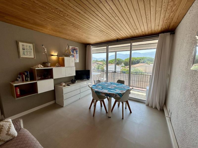 Appartement T2 climatisé avec loggia et parking près de la plage - FR-1-388-244 - image 1