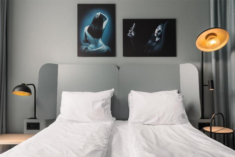 Superior Queen Room image 3