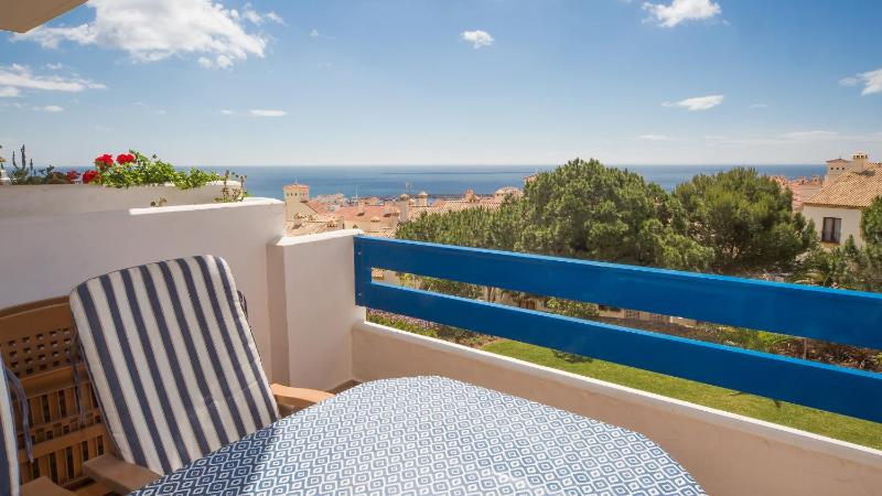 Duquesa Suites 303 - image 9