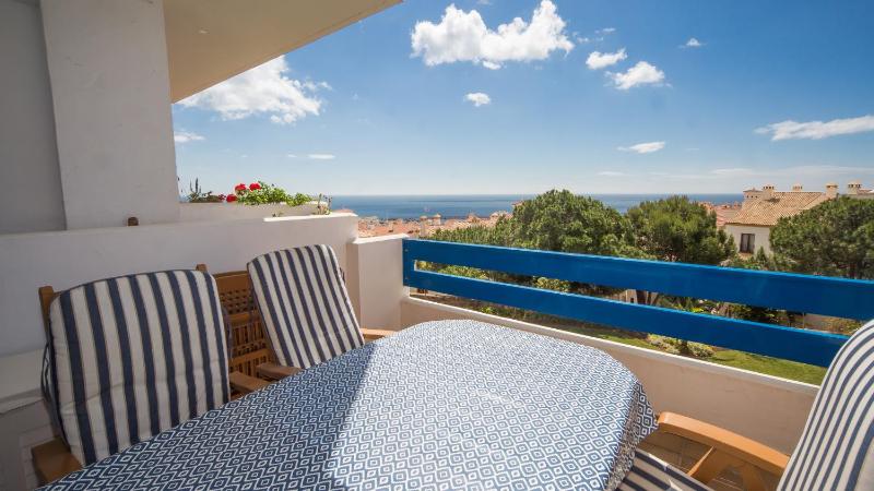 Duquesa Suites 303 - image 3
