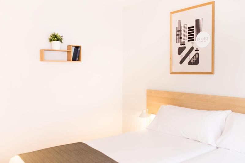 Double Room image 4