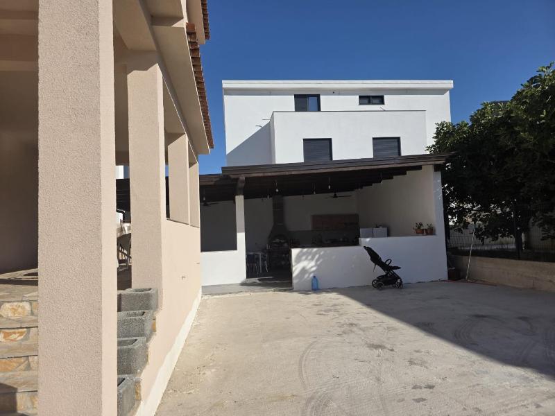 Studio Apartment with Terrace image 3