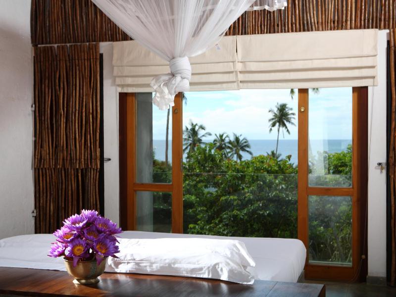 Kadju House - 4BR Villa Pool Cook Sea View - image 4