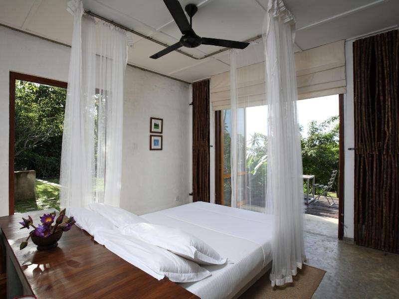 Kadju House - 4BR Villa Pool Cook Sea View - image 25