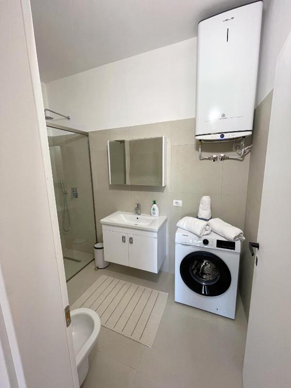 Prestige Rentals - Radhimë - image 2
