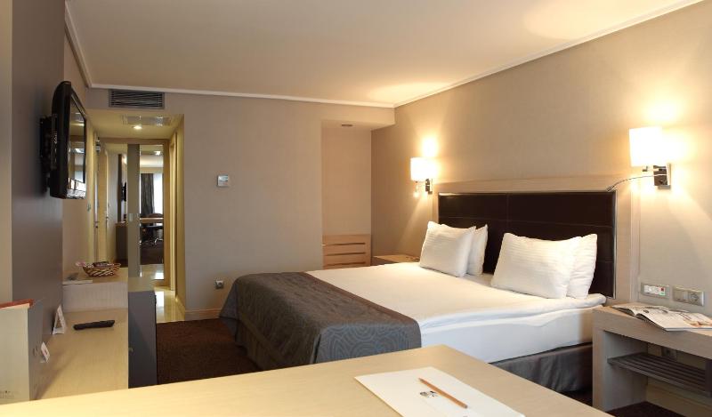Double Room image 2