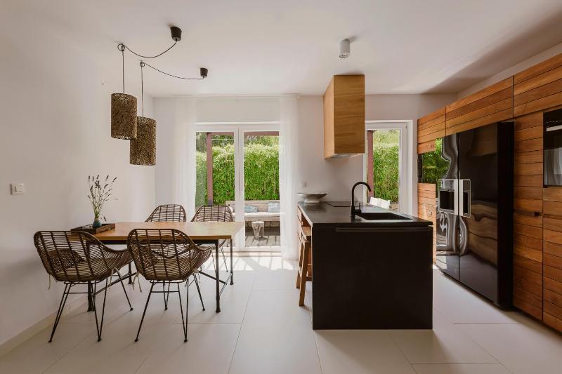Two-Bedroom Apartment with Terrace (3 Adults) image 1