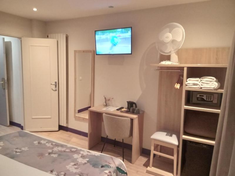 Two Adjoining rooms Superior and Standard image 3