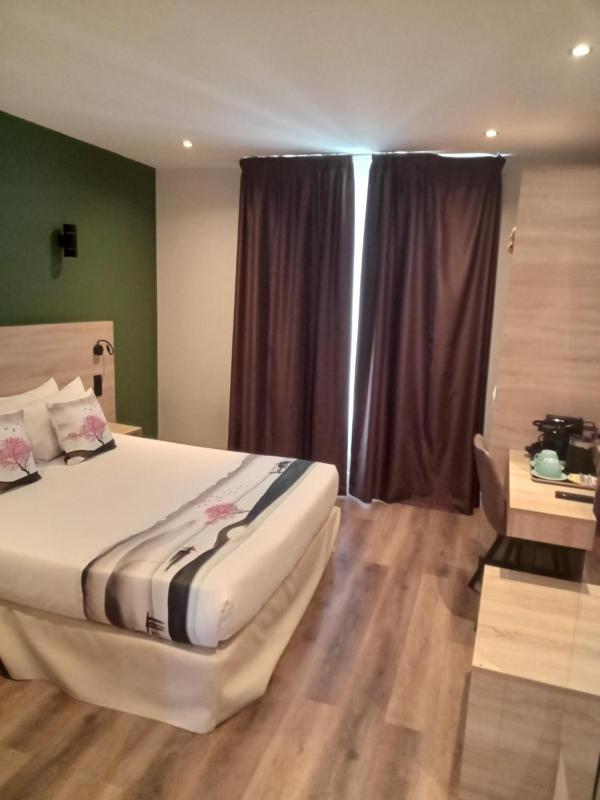 Classic Room image 2