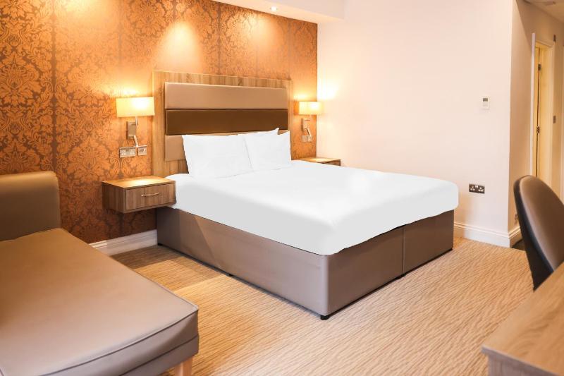 Double Room image 1