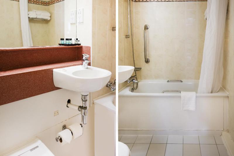 Double or Twin Room - Disability Access image 1
