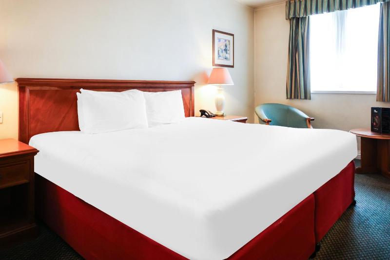 Standard Double or Twin Room image 3