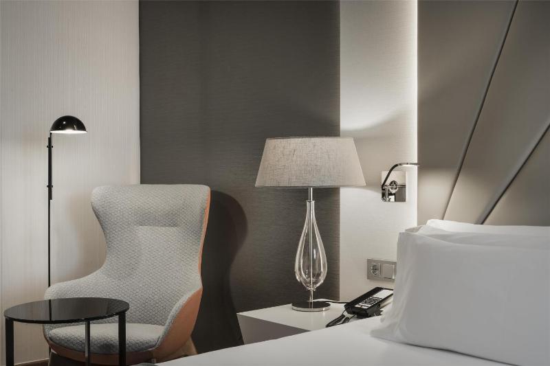 Superior Twin Room image 1