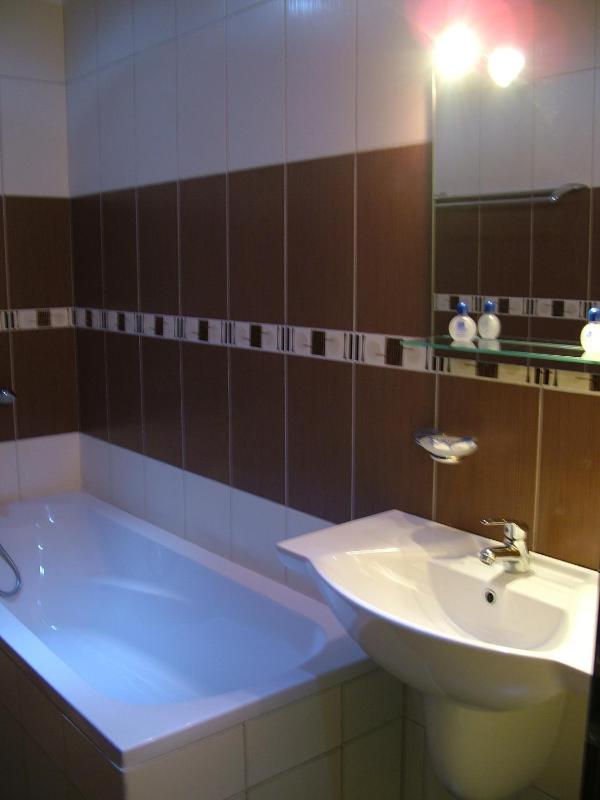 Double Room image 3