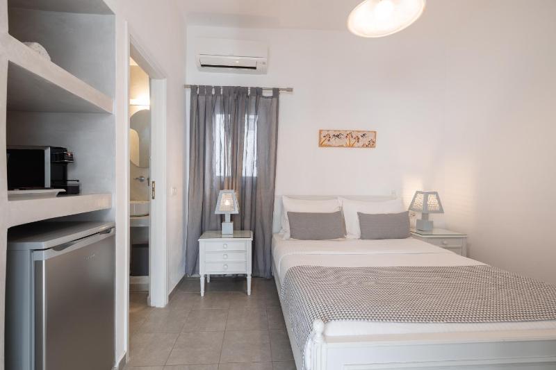 Small Double Room image 1