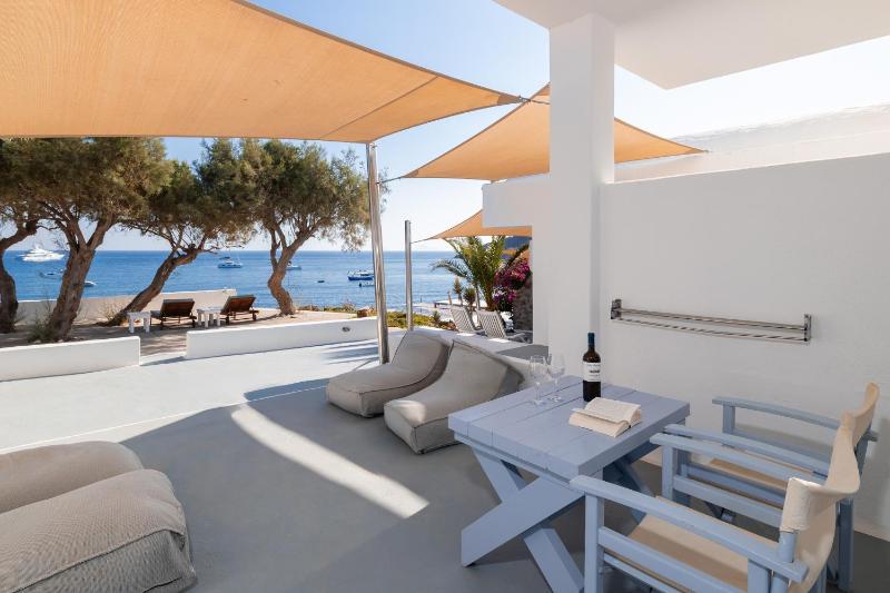Family Room with Sea View image 4