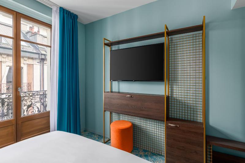 Marmont Hotel - image 7