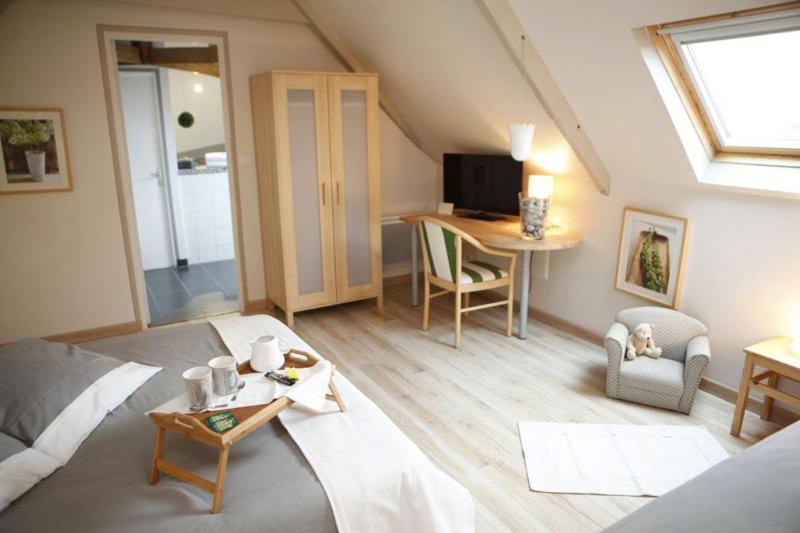 Standard Triple Room image 1
