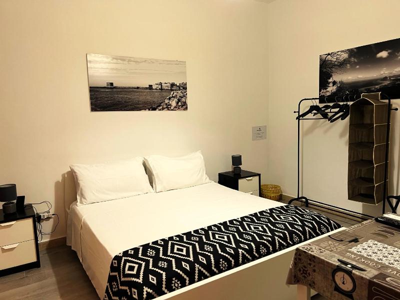 Double Room with Private Bathroom image 1