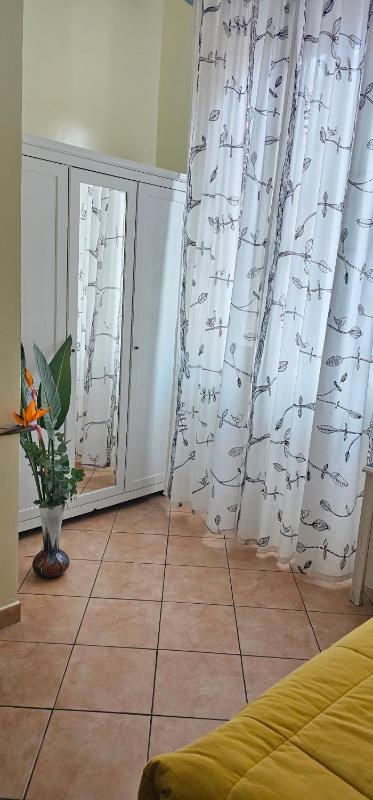 Basic Single Room image 3