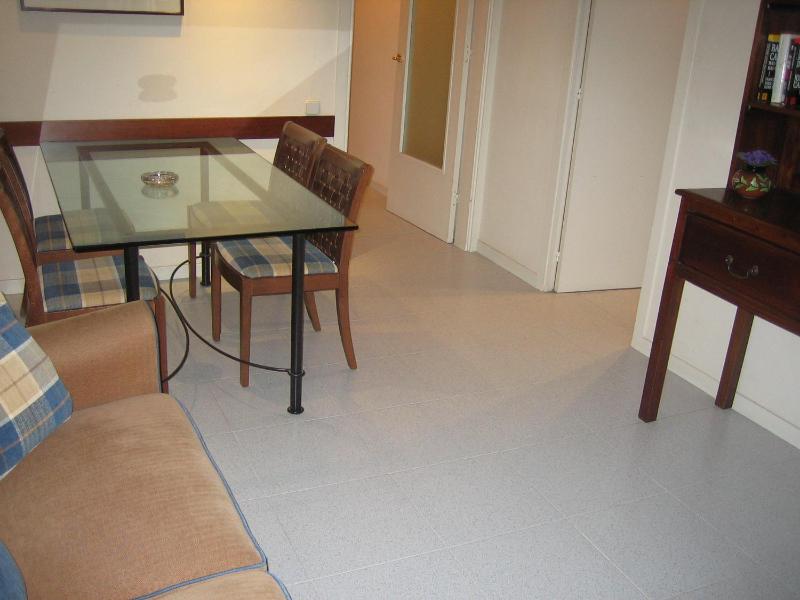 Apartment (4 Adults) image 2