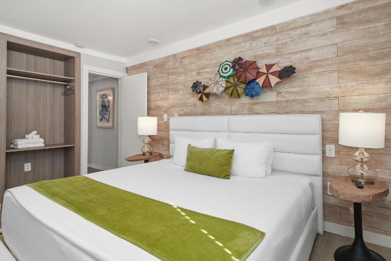 Two Bedroom Queen Suite image 2