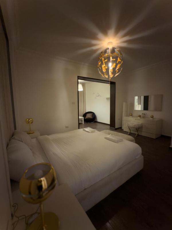 amazing rooftop-3BED at abdoun 701 - image 8