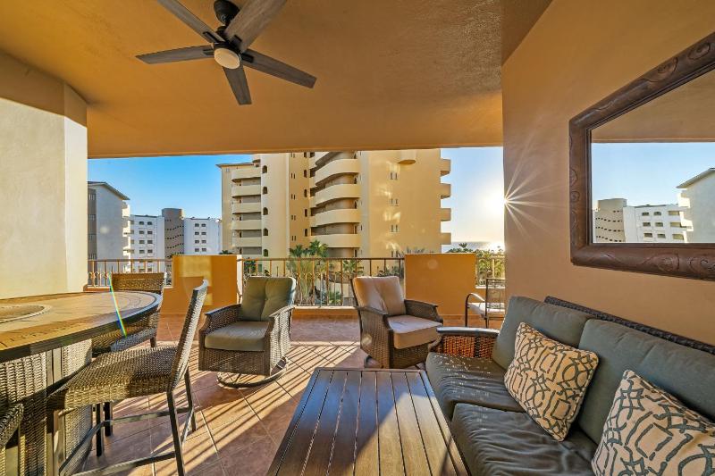 Bella Sirena 2BR 2BA 3rd Floor Ocean View B301 - image 34