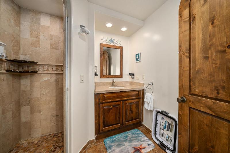 Bella Sirena 2BR 2BA 3rd Floor Ocean View B301 - image 35
