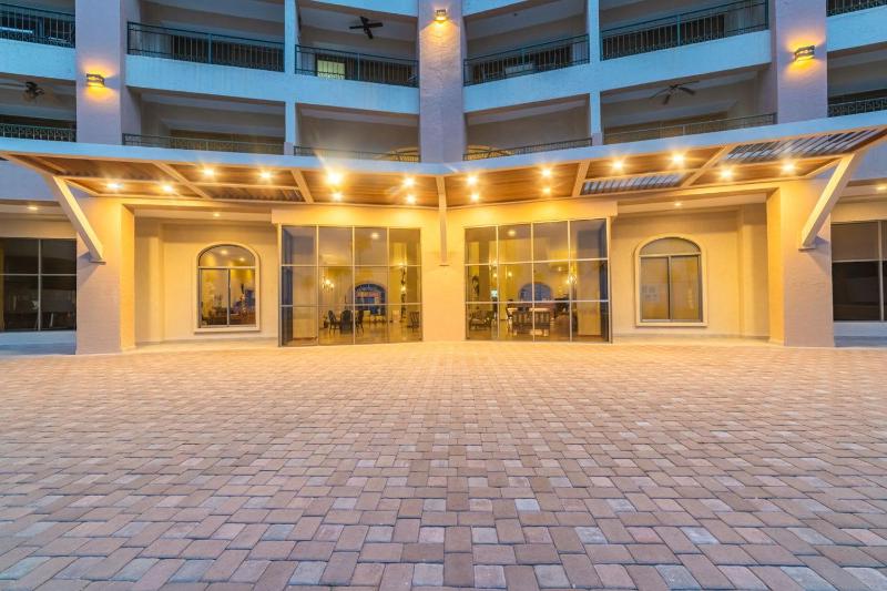 Sonoran Spa 2BR 2BA Sleeps 8 6th Floor- E607 - image 17
