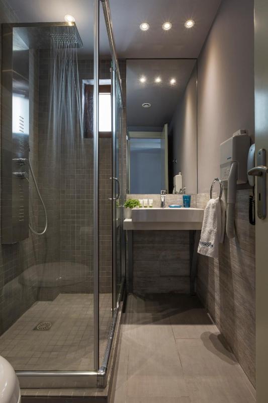 Suite with City View image 2
