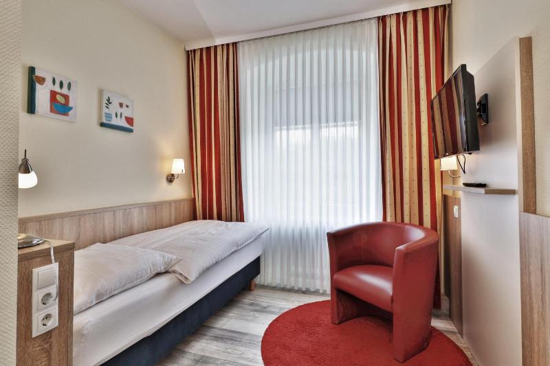 Standard Single Room image 1