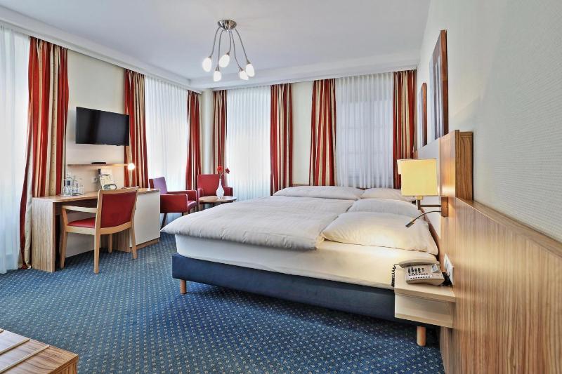 Triple Room image 1