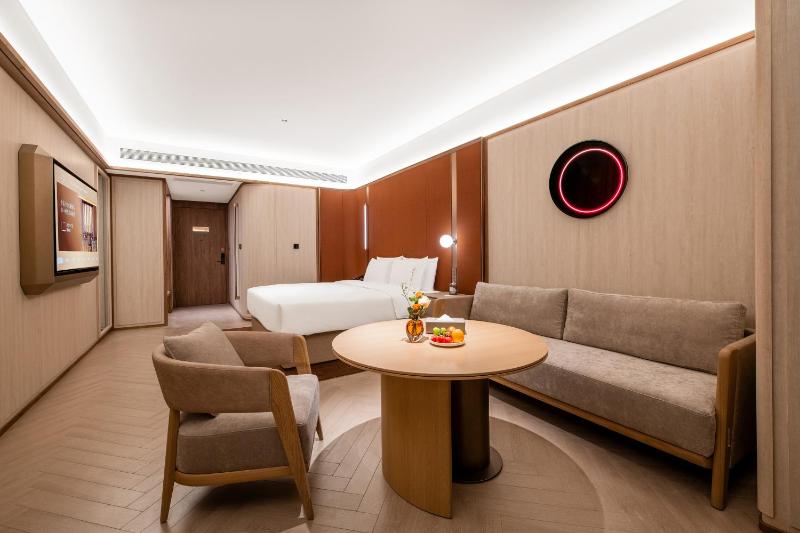Crystal Hotel Qingdao The Mall of Splendors - image 43