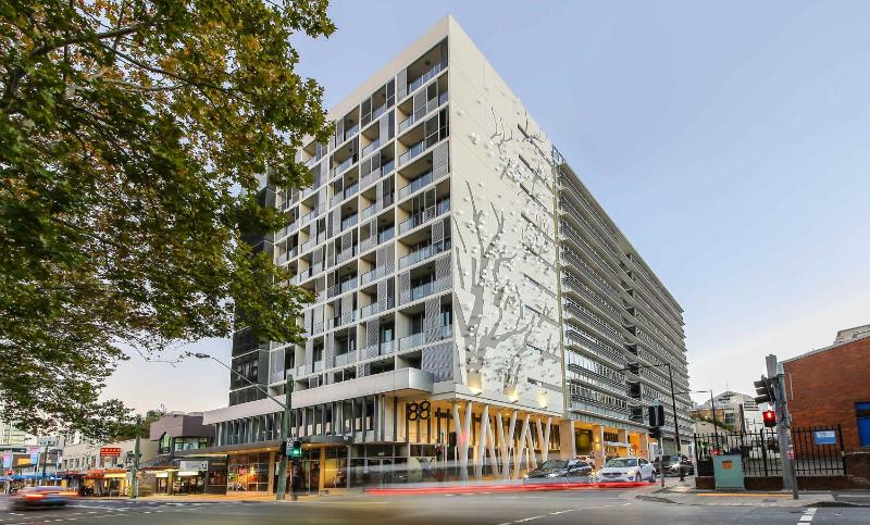 free parking great location 2 bds apt chatswood62 - image 15