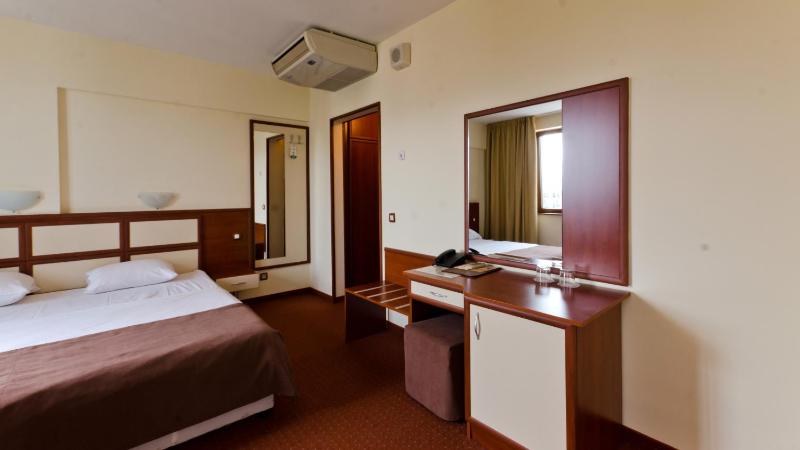Superior Double Room image 3