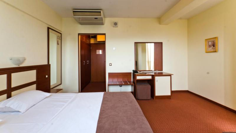 Superior Double Room image 4