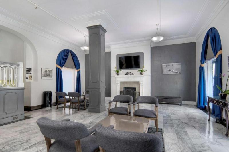The Monarch Hotel - image 6