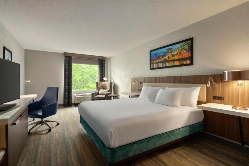 Hilton Garden Inn Cleveland Airport - image 6