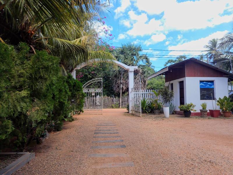 Rea Beach Way Hotel - image 25