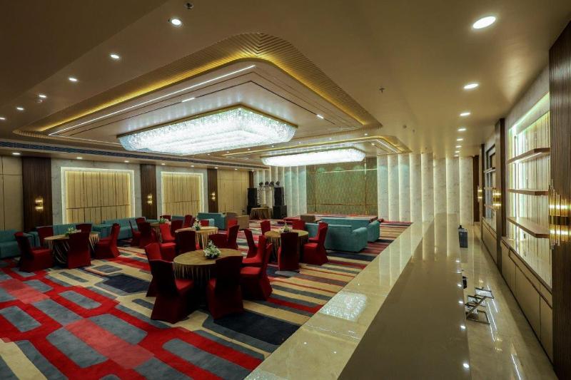 Hotel The Golden Tree - image 8