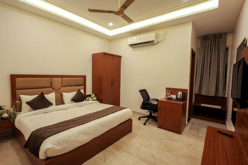 Hotel The Golden Tree - image 6