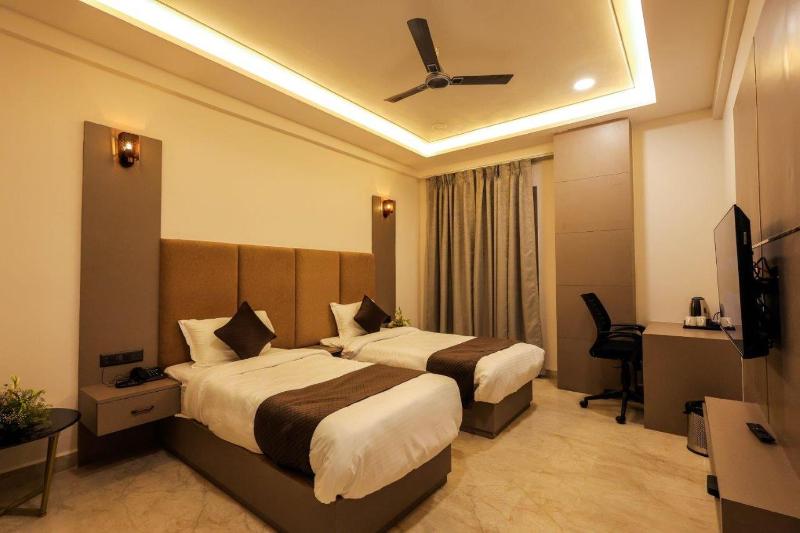 Hotel The Golden Tree - image 9