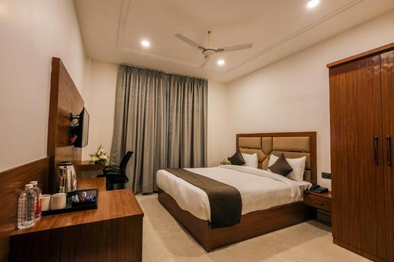 Hotel The Golden Tree - image 15