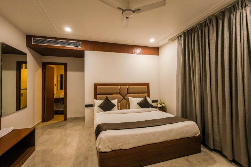 Hotel The Golden Tree - image 2
