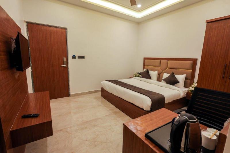 Hotel The Golden Tree - image 10