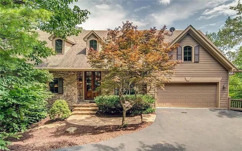 Three-Bedroom House image 2