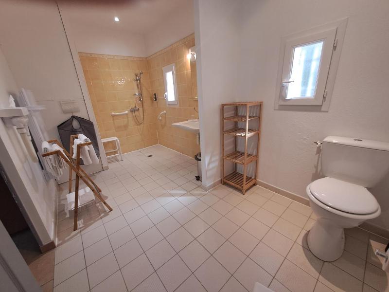 Double Room - Disability Access image 3